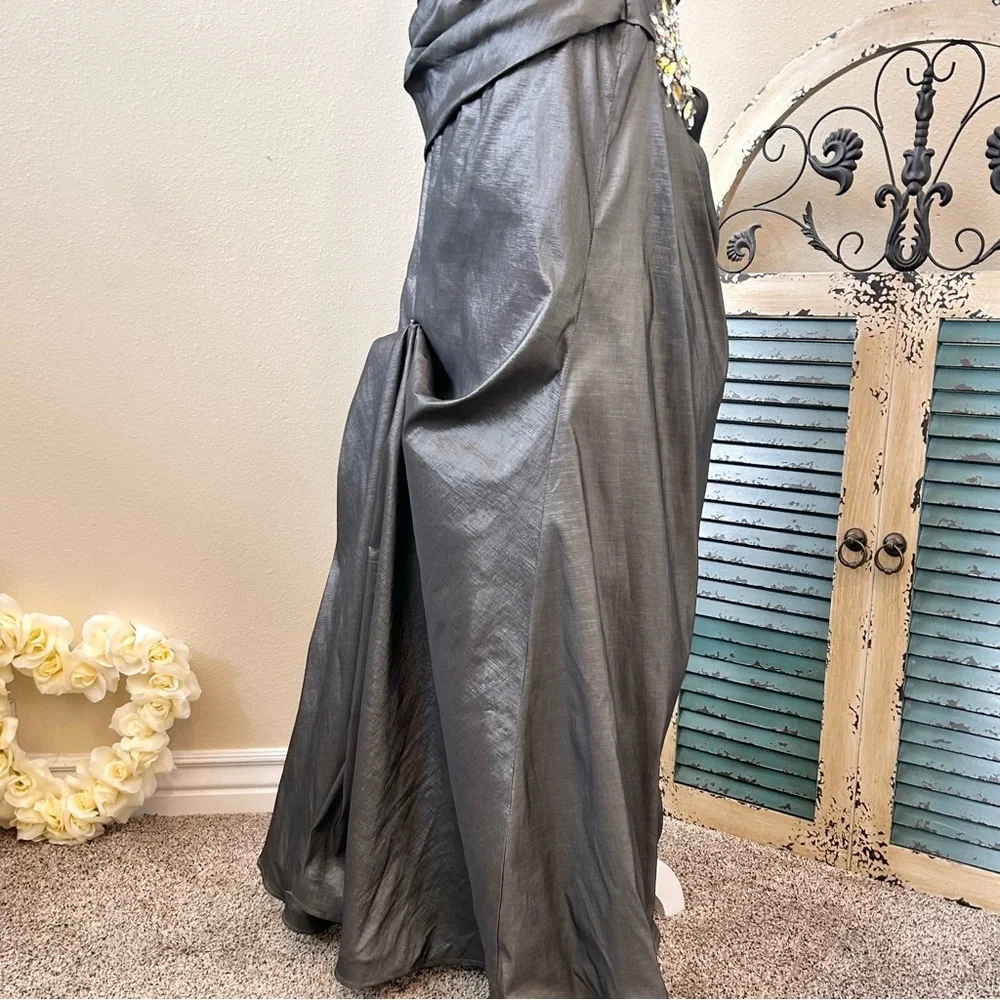 LUXE GIGI by La Femme NWOT $400 Strapless Evening Gown Jeweled size 16 - Picture 6 of 16